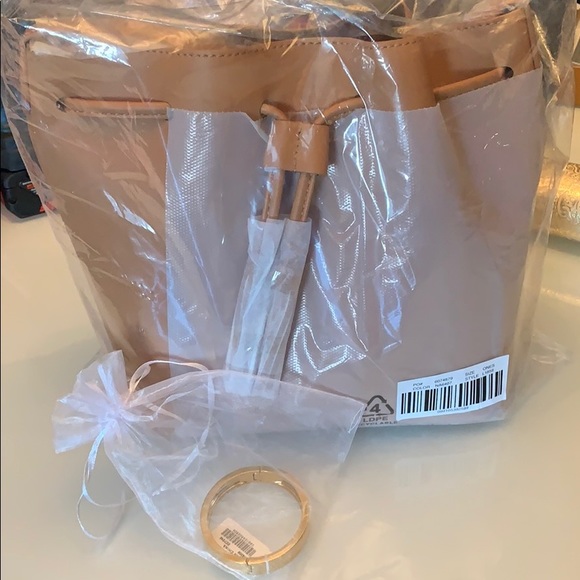 NWT J. Crew Maxwell Drawstring Shoulder bag - Picture 4 of 4